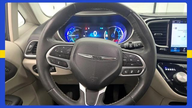 2023 Chrysler Pacifica Hybrid Touring L