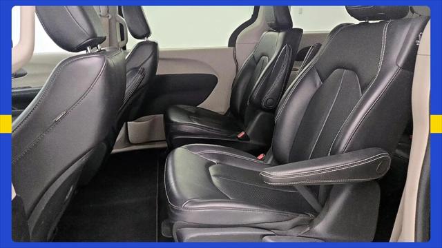 2023 Chrysler Pacifica Hybrid Touring L