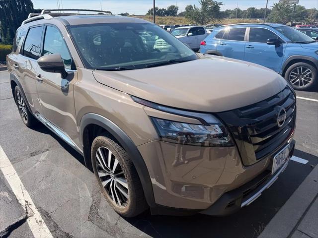 2025 Nissan Pathfinder Platinum 4WD