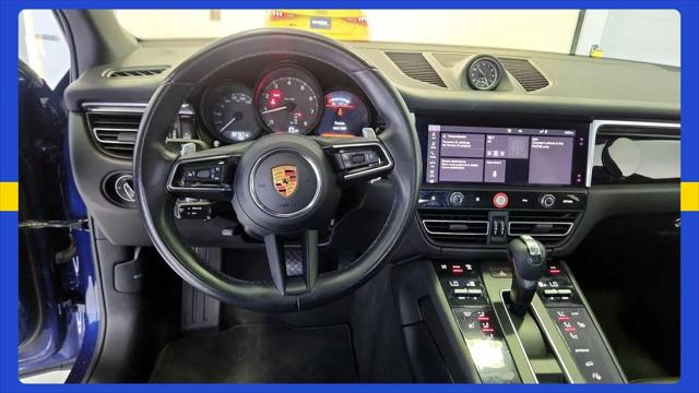 2022 Porsche Macan Macan