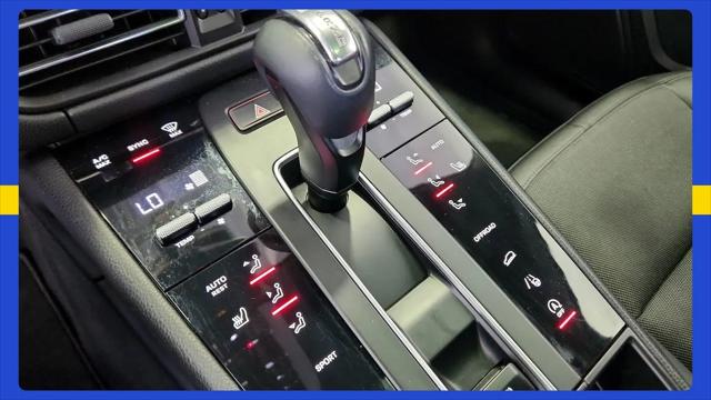 2022 Porsche Macan Macan