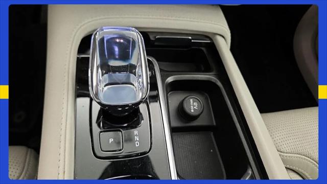 2023 Volvo XC90 T8 Ultimate 6-Seater
