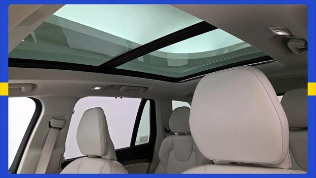2023 Volvo XC90 T8 Ultimate 6-Seater
