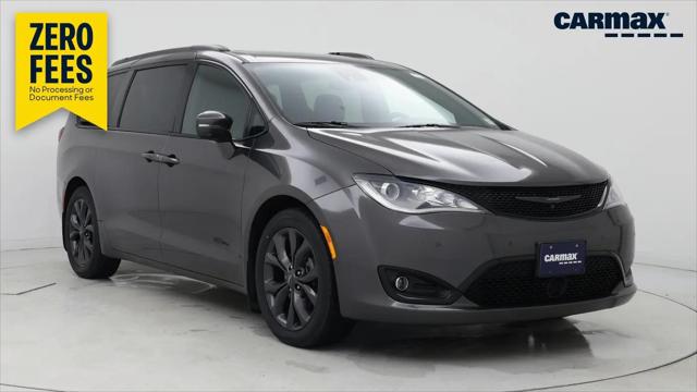 2019 Chrysler Pacifica Limited for sale in East Meadow, NY
