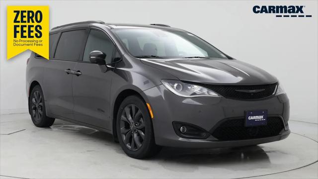 2019 Chrysler Pacifica Limited for sale in East Meadow, NY