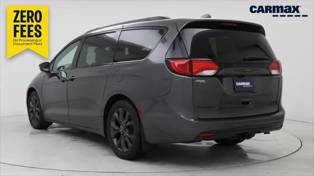 2019 Chrysler Pacifica Limited for sale in East Meadow, NY