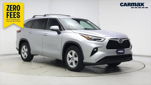 2022 Toyota Highlander Hybrid LE for sale in Milwaukee, WI