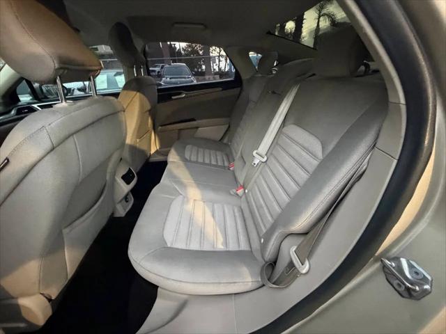 2017 Ford Fusion SE