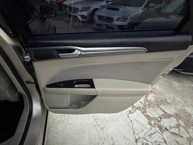 2017 Ford Fusion SE
