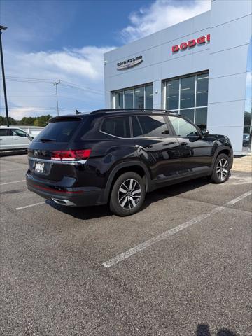 2023 Volkswagen Atlas 2.0T SE