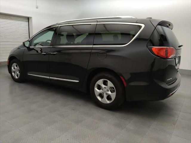 2017 Chrysler Pacifica Touring-L Plus