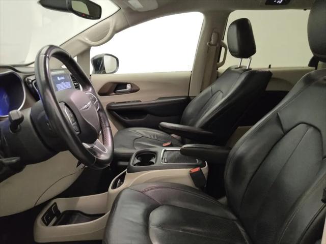 2017 Chrysler Pacifica Touring-L Plus