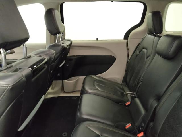 2017 Chrysler Pacifica Touring-L Plus