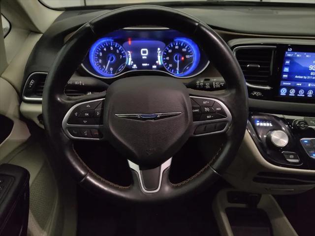 2017 Chrysler Pacifica Touring-L Plus