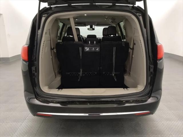 2017 Chrysler Pacifica Touring-L Plus