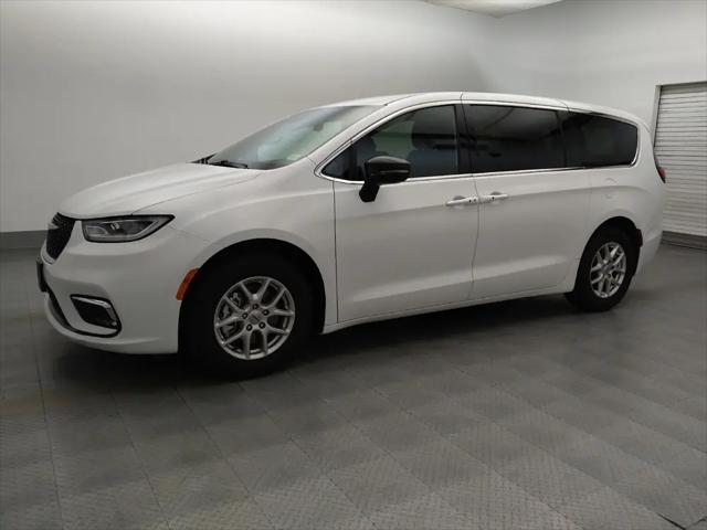 2024 Chrysler Pacifica Touring