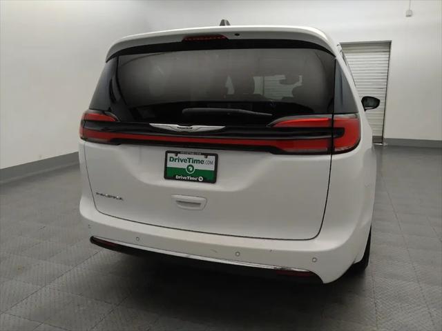 2024 Chrysler Pacifica Touring