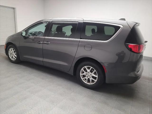 2021 Chrysler Voyager LX