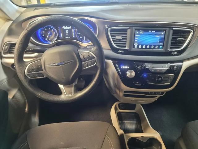 2021 Chrysler Voyager LX