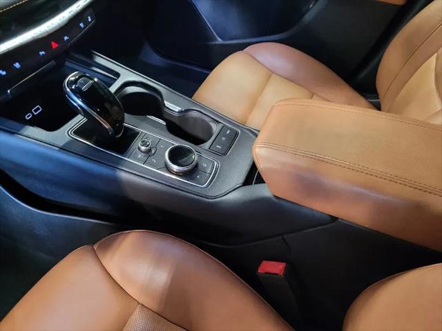 2021 Cadillac XT4 FWD Premium Luxury