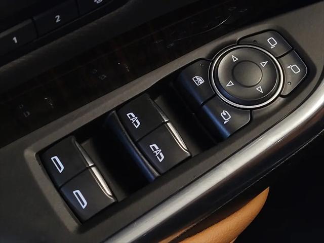 2021 Cadillac XT4 FWD Premium Luxury
