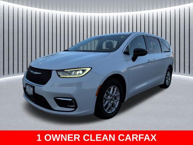 2025 Chrysler Pacifica Select for sale in St Charles, IL