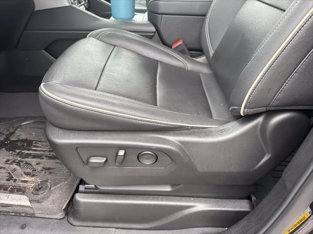 2023 GMC Yukon 4WD SLT