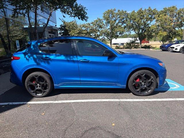 2023 Alfa Romeo Stelvio Veloce AWD 2023 Alfa Romeo Stelvio Veloce AWD