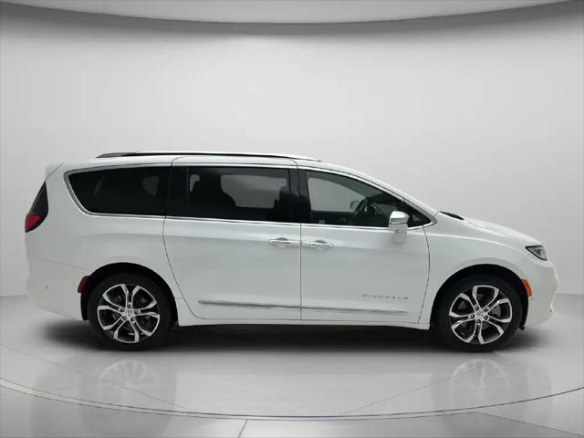2024 Chrysler Pacifica Pinnacle AWD