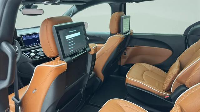 2024 Chrysler Pacifica Pinnacle AWD