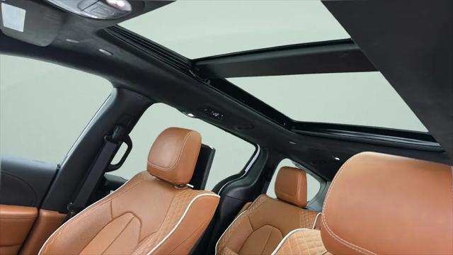 2024 Chrysler Pacifica Pinnacle AWD