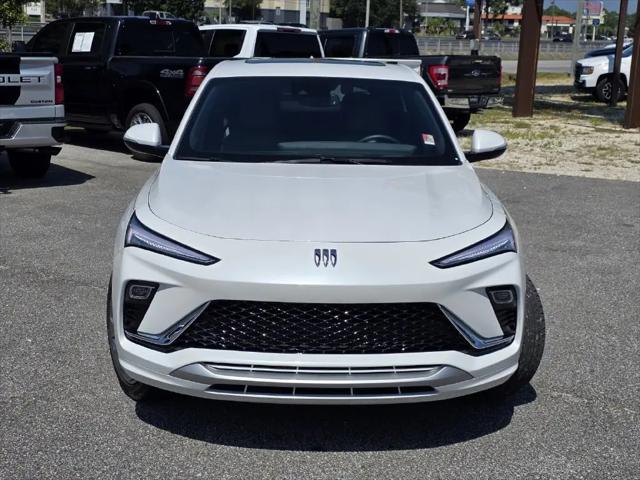 2025 Buick NV Avenir FWD