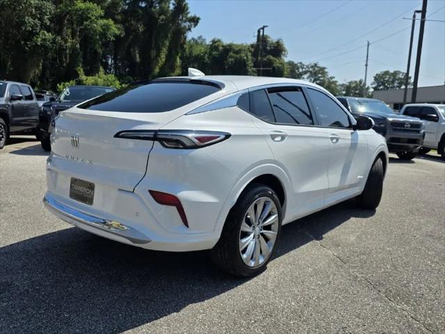 2025 Buick NV Avenir FWD
