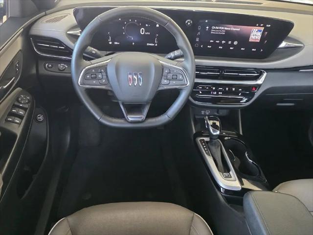 2025 Buick NV Avenir FWD