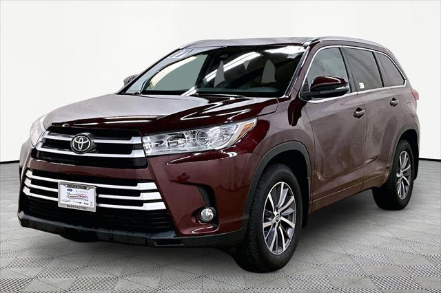 2017 Toyota Highlander XLE for sale in Barrington, IL