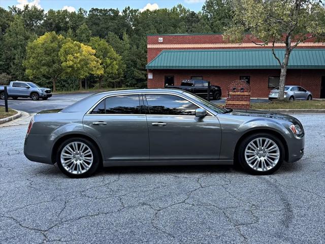 2012 Chrysler 300 Luxury Series