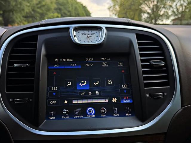 2012 Chrysler 300 Luxury Series
