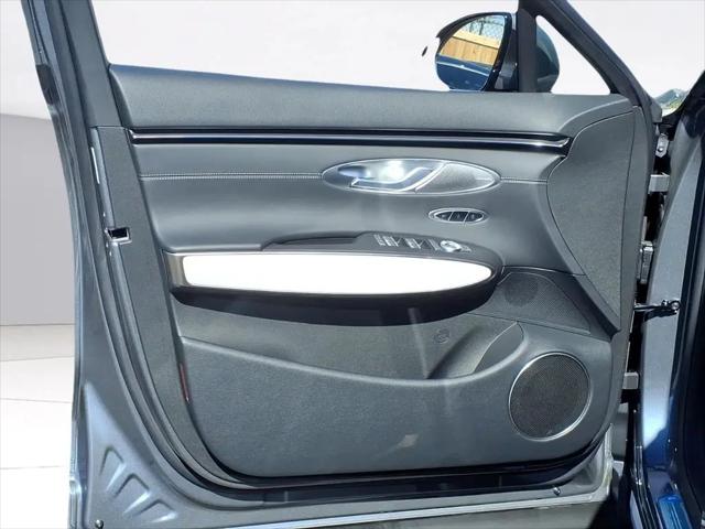 2027 Genesis GV70 2.5T Advanced