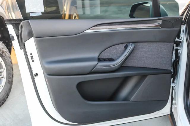 2023 Tesla Model X Standard Range