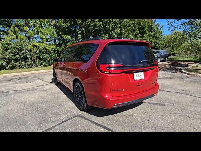 2025 Chrysler Pacifica Limited