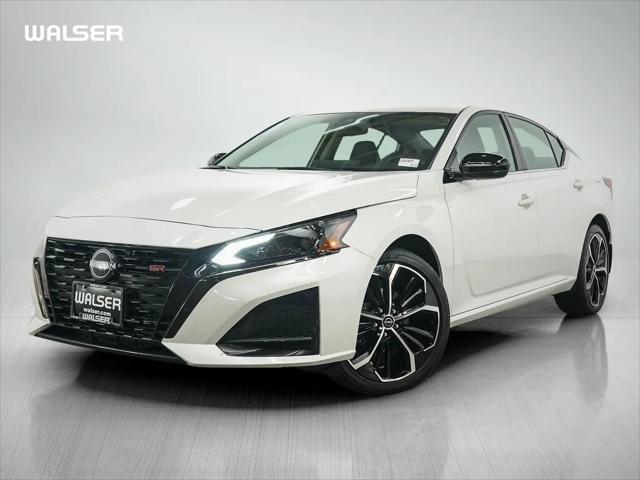 2023 Nissan Altima SR Intelligent AWD for sale in Bloomington, MN