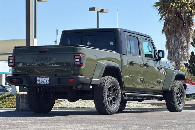 2022 Jeep Gladiator Sport