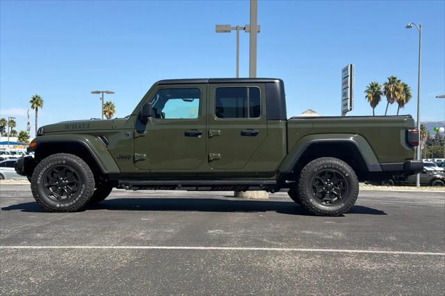 2022 Jeep Gladiator Sport