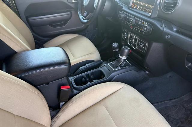 2022 Jeep Gladiator Sport