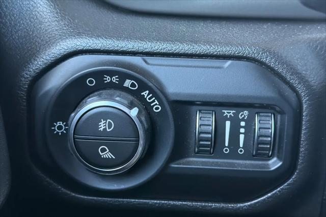 2022 Jeep Gladiator Sport