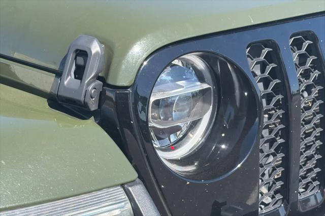 2022 Jeep Gladiator Sport