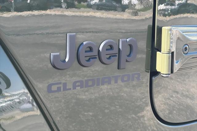 2022 Jeep Gladiator Sport