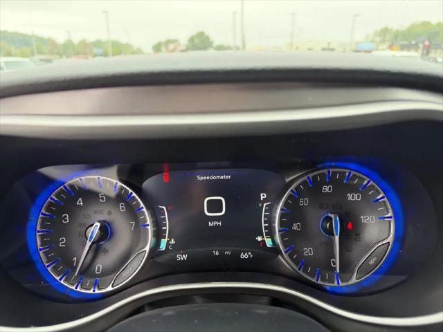 2027 Chrysler Pacifica Select