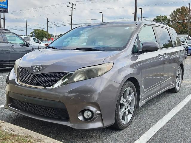 2014 Toyota Sienna SE 8 Passenger for sale in Chesapeake, VA