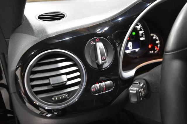 2012 Volkswagen Beetle 2.5L w/Sound/Nav PZEV